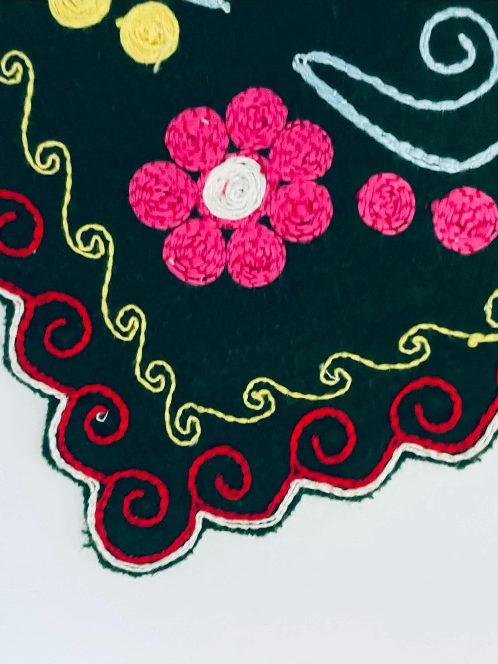 Vintage Mexican Boho multicolor embroidered floral placemat table top cover